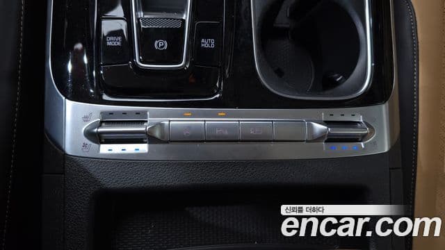 Kia Carnival 2021 — Photo 30/37