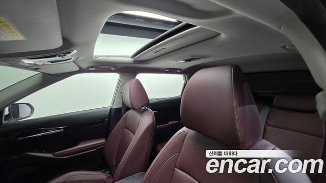 Kia Seltos 2019 — ფოტო 17/20