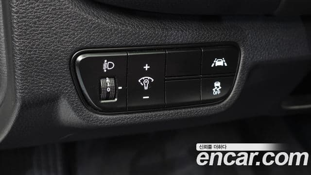 Kia Seltos 2019 — ფოტო 18/20