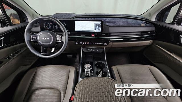 Kia Carnival 2024 — Şəkil 7/20