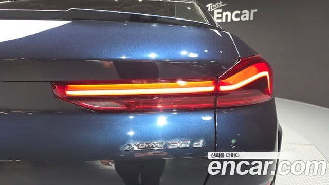 BMW X6 2022 — ფოტო 24/32
