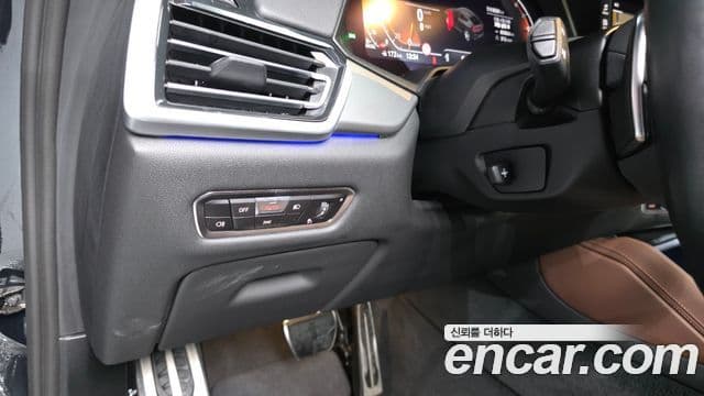 BMW X6 2022 — ფოტო 17/32