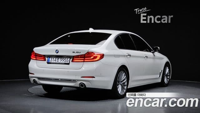 BMW 5 Series 2018 — Şəkil 2/20