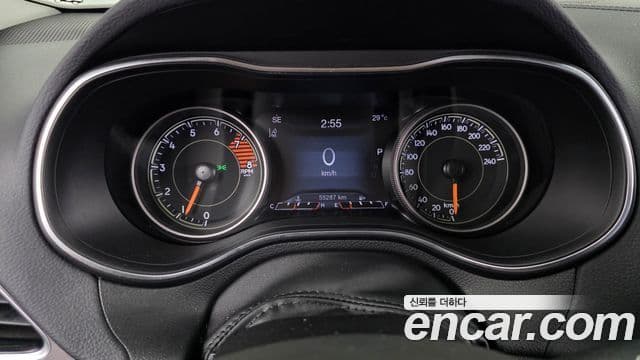 Jeep Cherokee 2020 — Photo 4/36