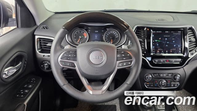 Jeep Cherokee 2020 — Photo 14/36