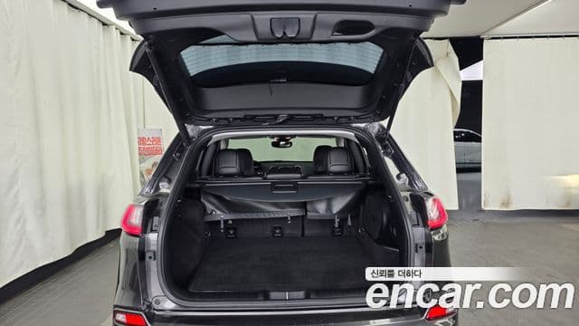 Jeep Cherokee 2020 — Photo 10/36