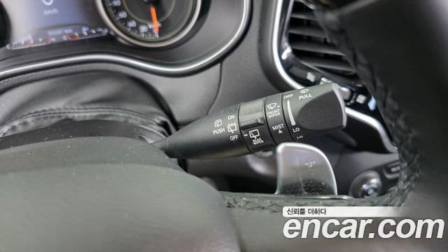 Jeep Cherokee 2020 — Photo 17/36
