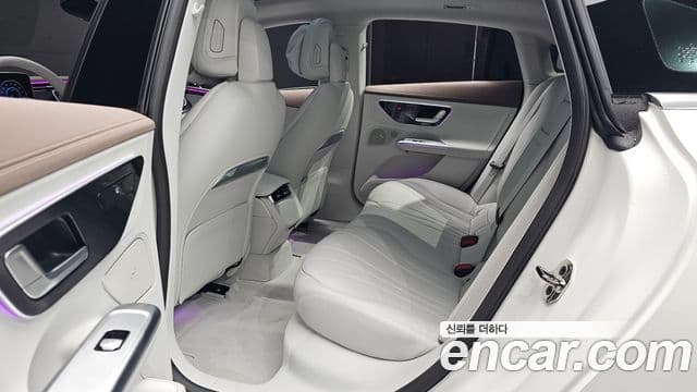 Mercedes-Benz EQE 2026 — ფოტო 8/32