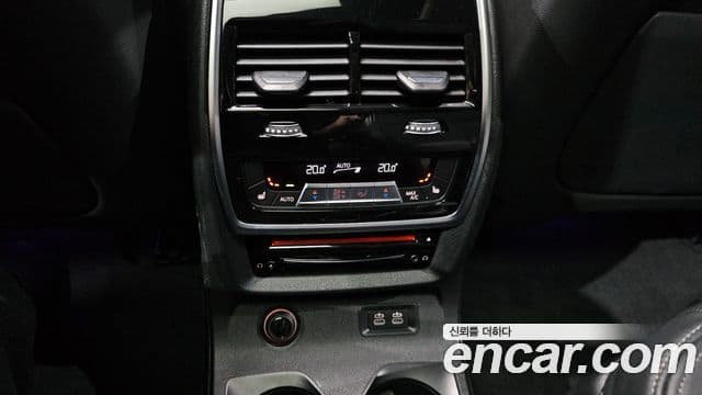 BMW X7 2020 — Şəkil 18/20