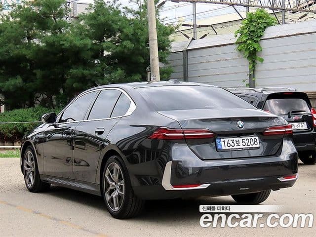 BMW 5 Series 2024 — ფოტო 2/20