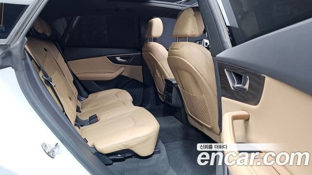 Audi Q8 2023 — ფოტო 2/20