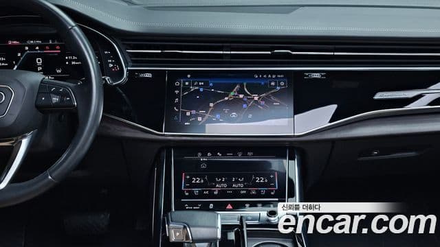 Audi Q8 2023 — ფოტო 15/20