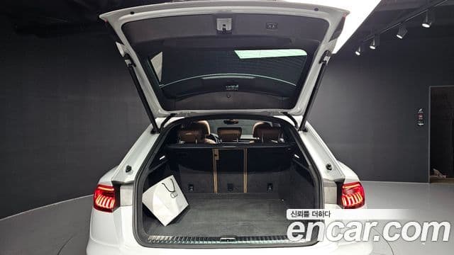 Audi Q8 2023 — ფოტო 8/20