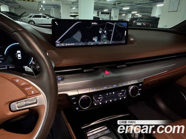 Genesis Electrified G80 2020 — ფოტო 8/20