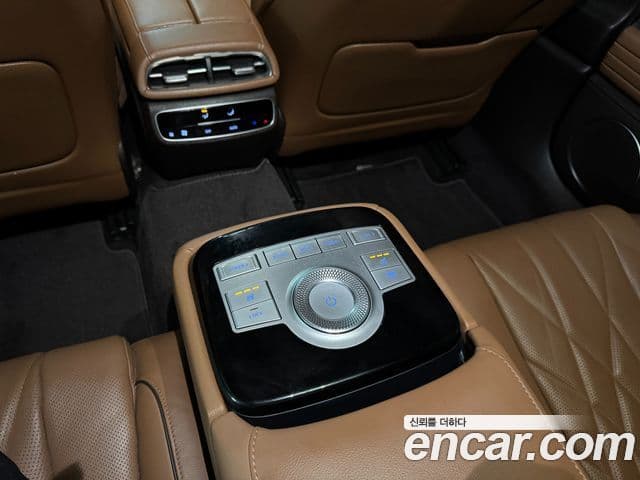 Genesis Electrified G80 2020 — ფოტო 18/20