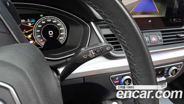 Audi Q5 2022 — Şəkil 18/20