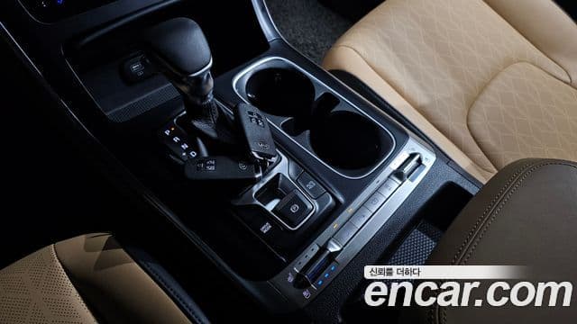 Kia Carnival 2021 — ფოტო 9/20