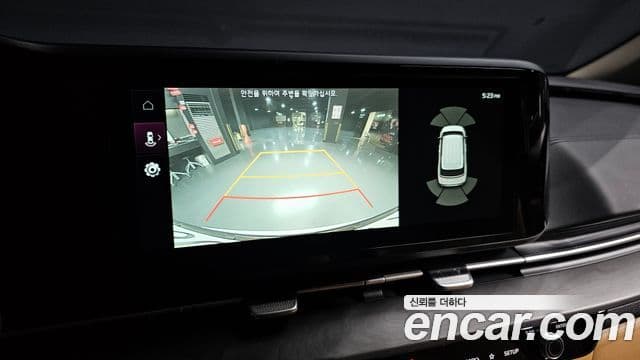Kia Carnival 2021 — ფოტო 15/20