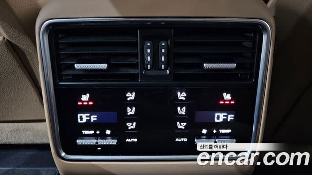 Porsche Cayenne 2023 — ფოტო 35/35