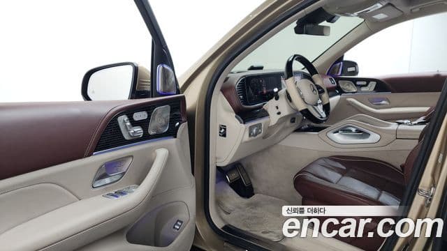 Mercedes-Benz GLS-Class 2023 — Фото 10/20