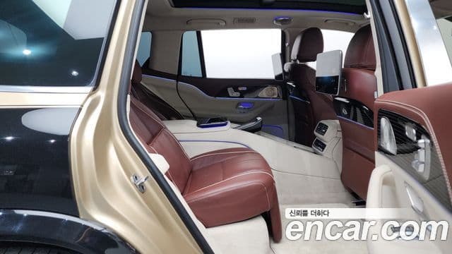 Mercedes-Benz GLS-Class 2023 — Фото 11/20