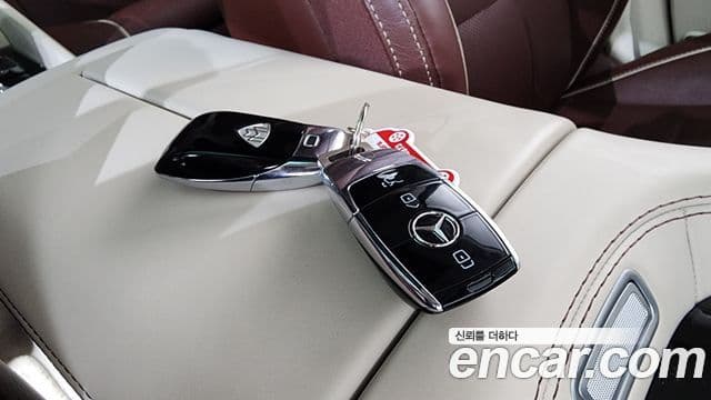 Mercedes-Benz GLS-Class 2023 — Фото 15/20