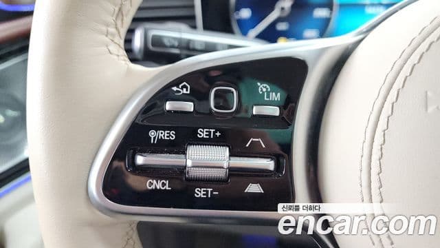 Mercedes-Benz GLS-Class 2023 — Фото 17/20