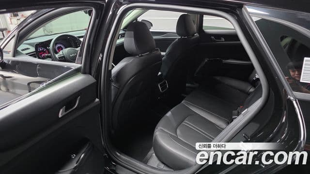 Kia K5 2023 — Şəkil 12/20