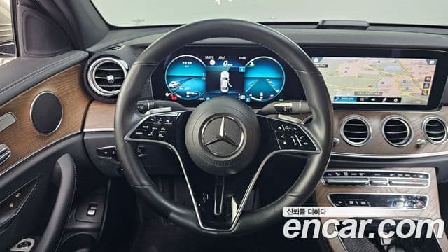 Mercedes-Benz E-Class 2021 — Фото 14/20