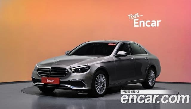 Mercedes-Benz E-Class 2021 — Фото 1/20