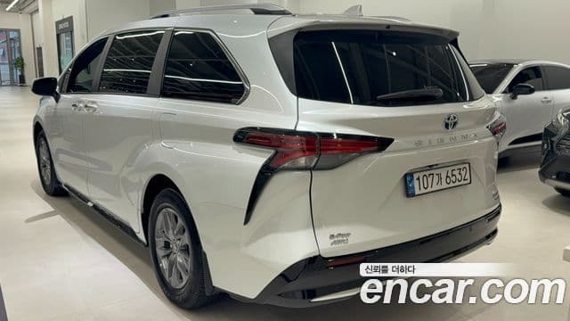Toyota Sienna 2023 — Şəkil 14/14