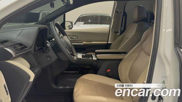 Toyota Sienna 2023 — Şəkil 6/14