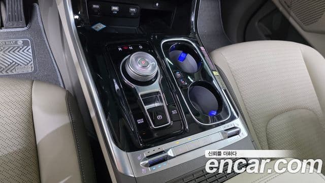 Kia Carnival 2021 — Şəkil 8/20