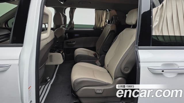 Kia Carnival 2021 — Şəkil 13/20