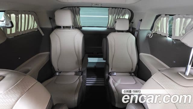 Kia Carnival 2021 — Şəkil 19/20