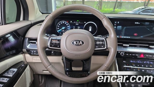 Kia Carnival 2021 — ფოტო 3/40