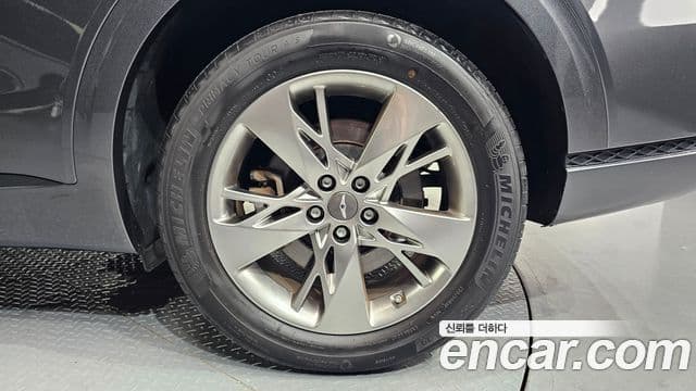 Genesis GV70 2021 — Photo 19/30