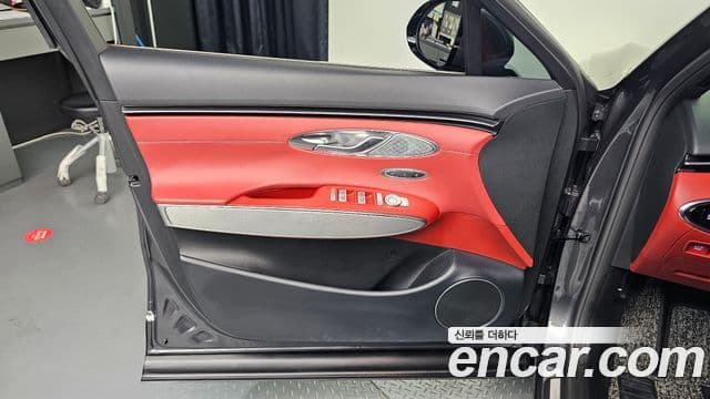 Genesis GV70 2021 — Photo 6/30