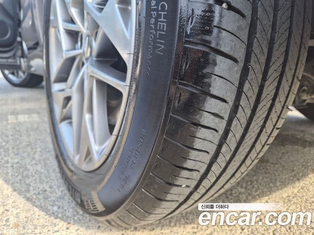 Genesis GV70 2022 — ფოტო 8/20
