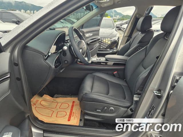 Genesis GV70 2022 — ფოტო 13/20