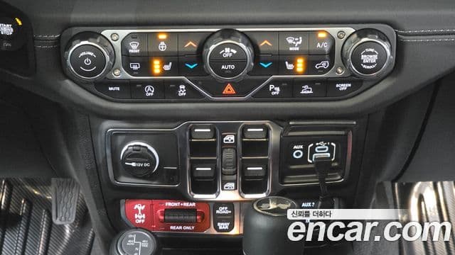 Jeep Wrangler 2025 — Фото 20/20