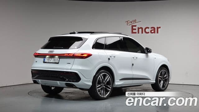 Audi Q5 2025 — Şəkil 2/20