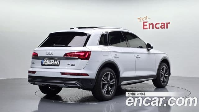 Audi Q5 2021 — Şəkil 2/20