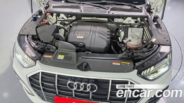 Audi Q5 2021 — Şəkil 6/20
