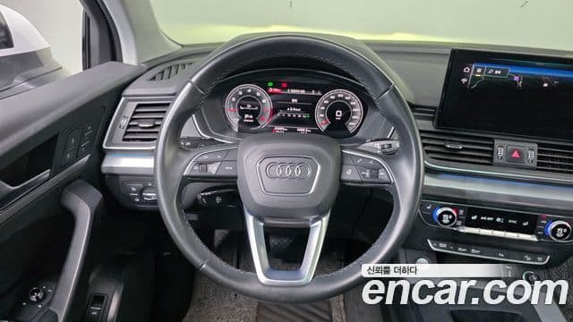 Audi Q5 2021 — Şəkil 13/20