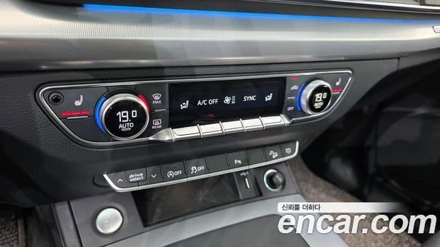 Audi Q5 2021 — Şəkil 18/20