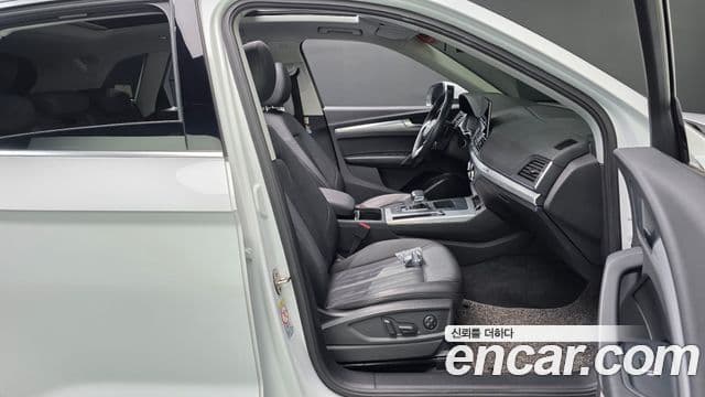 Audi Q5 2021 — Şəkil 14/33