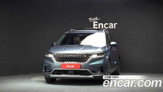 Kia Carnival 2022 — ფოტო 3/20