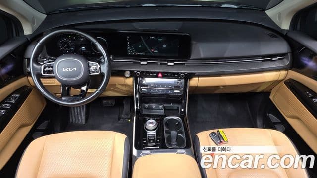 Kia Carnival 2022 — ფოტო 7/20