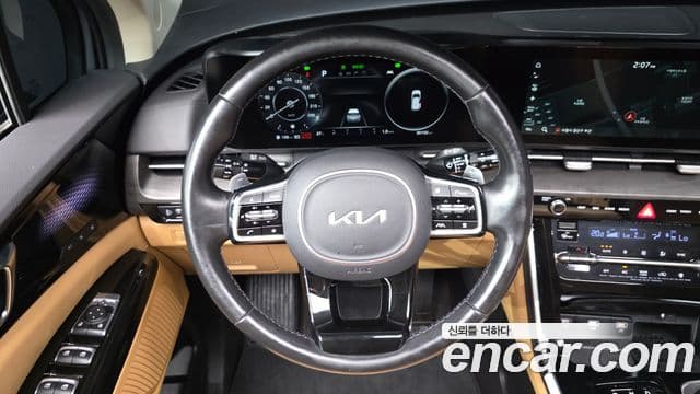 Kia Carnival 2022 — ფოტო 14/20